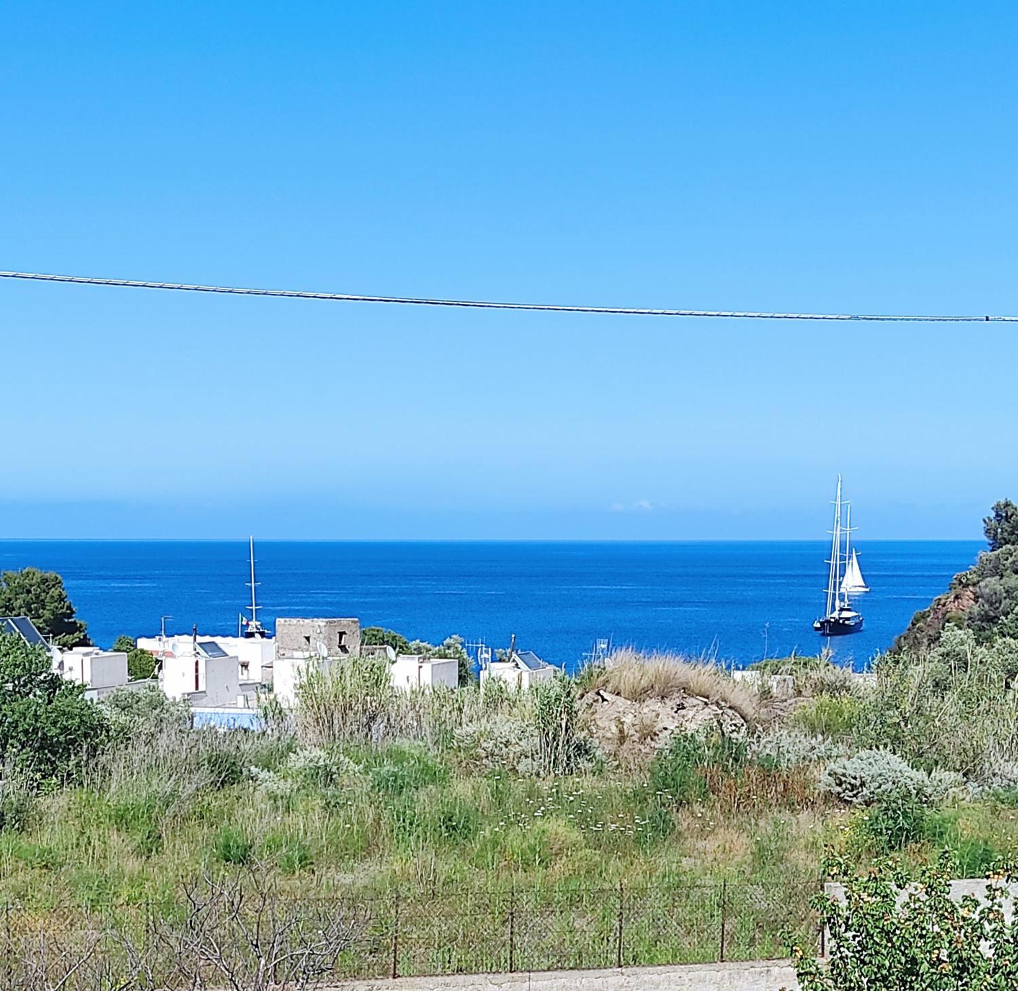 Holiday Home Mennulita Lipari  Pokoj fotografie